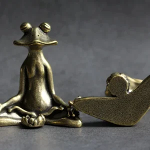 Vintage Brass Meditation Zen Buddhist Frog Statue Trinket Copper Animal Sculpture Incense Burner Home Desk Decoration Tea Pet - Image 4